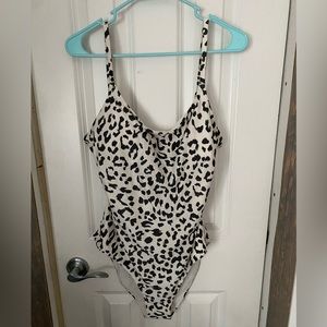 Women’s aerie swimsuit, one piece new without tags